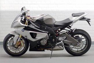 В ожидании серийного мотоцикла BMW S1000RR